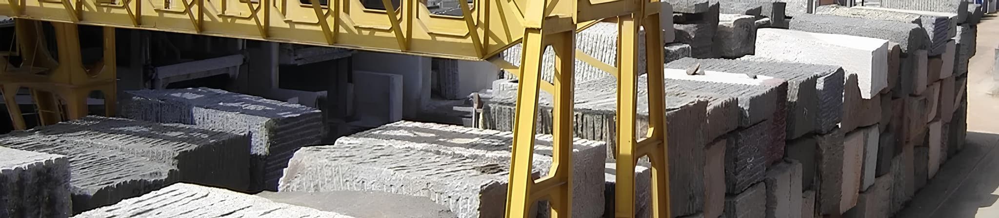 imagem da fábrica com blocos de granitos